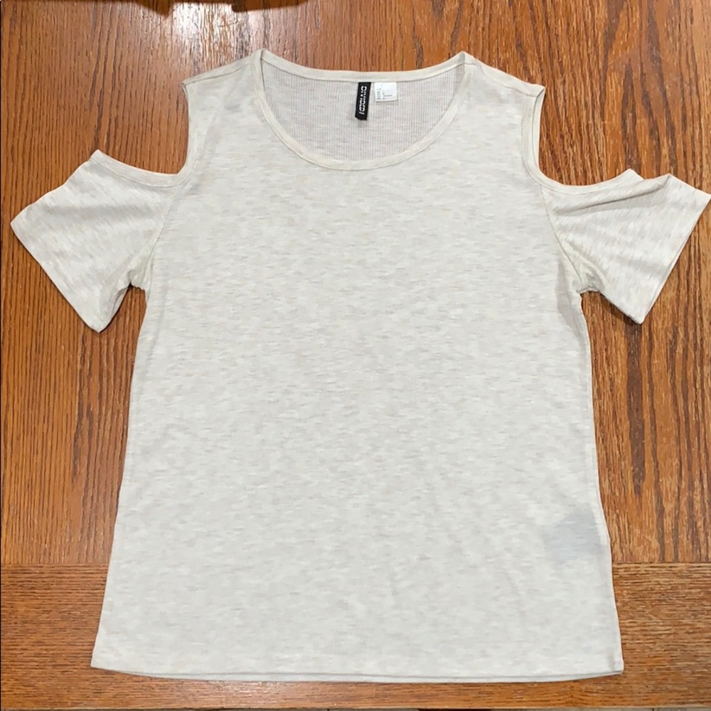 H&M Divided blouse with shoulder sleeves